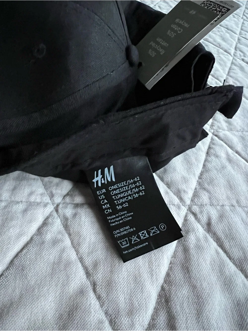 H&M Black Baseball Cap